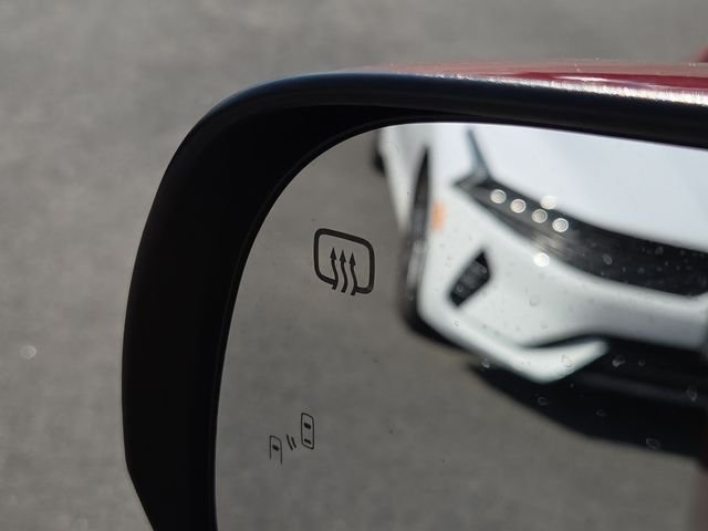 Used 2017 Red Toyota XLE image 14