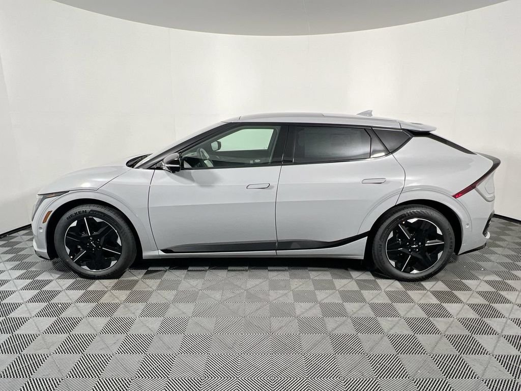 New 2026 Wolf Gray Kia GT-LINE image 8