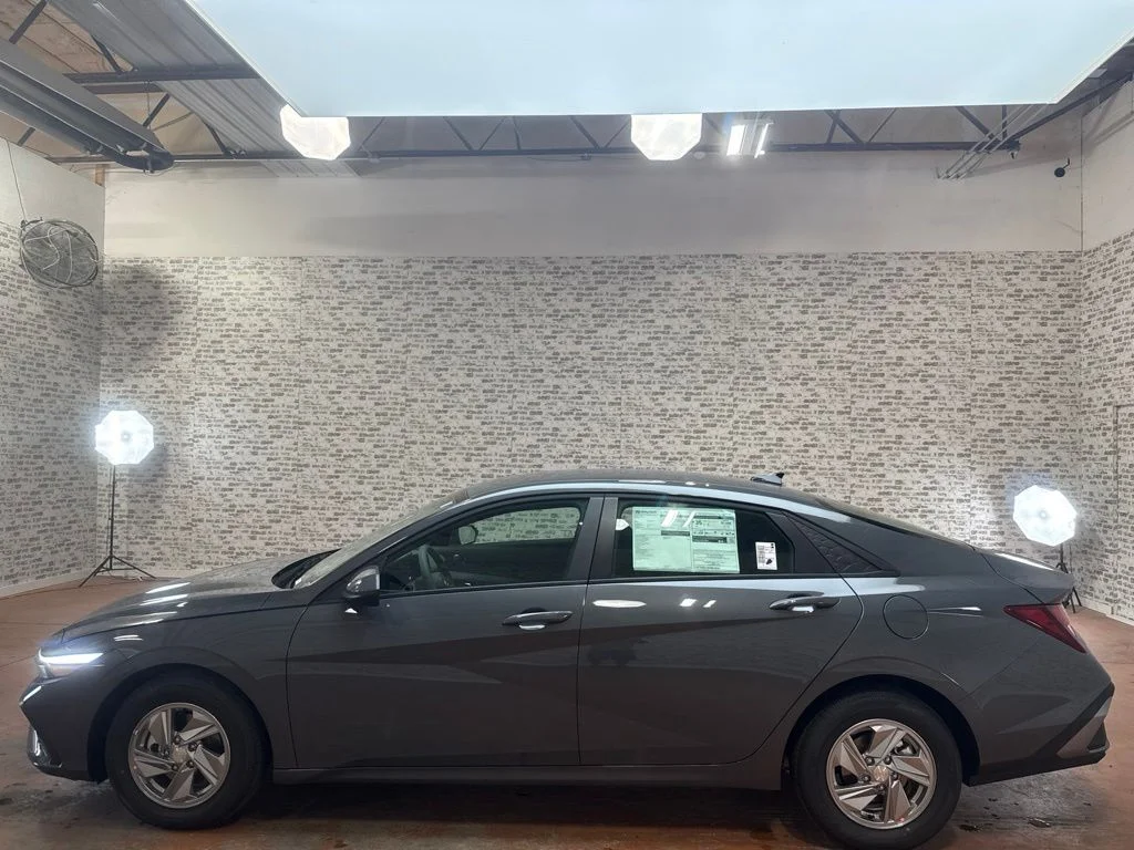 New 2026 Ecotronic Gray Hyundai SE image 4