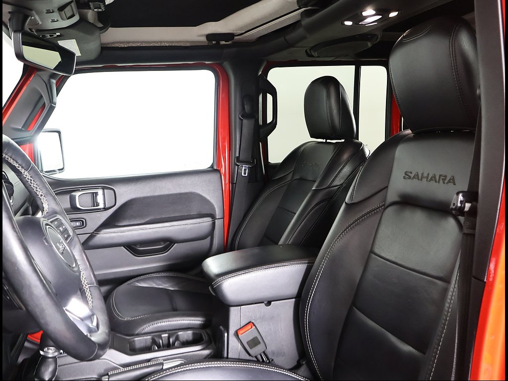 Used 2019 RED Jeep Sahara image 7