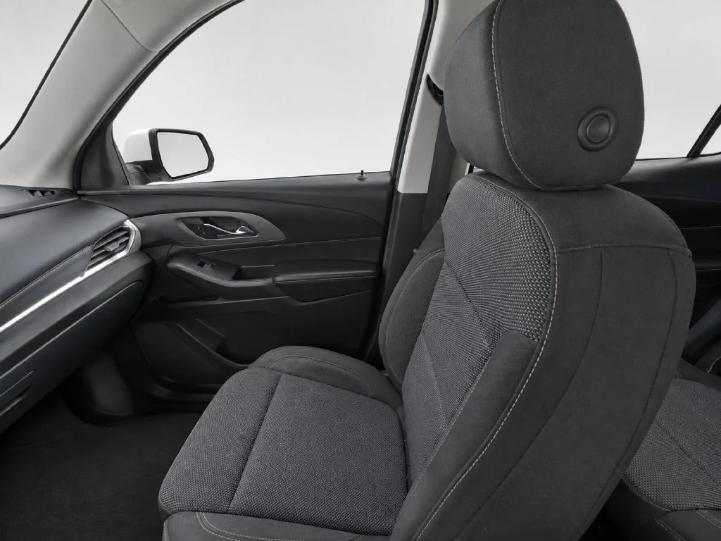 Used 2018 White Chevrolet LT image 29