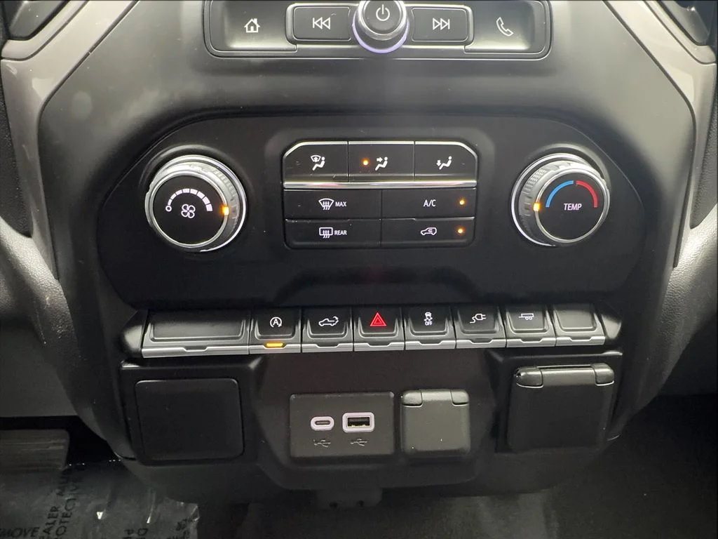 Used 2022 Black Chevrolet Custom image 32