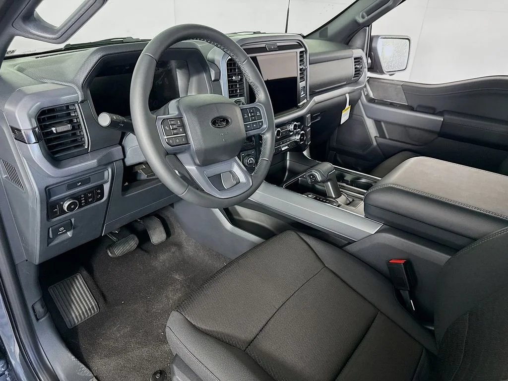 New 2026 Carbonized Gray Metallic Ford XLT image 9