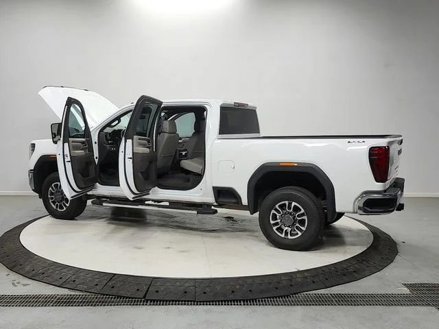 Used 2025 Summit White GMC SLT image 13