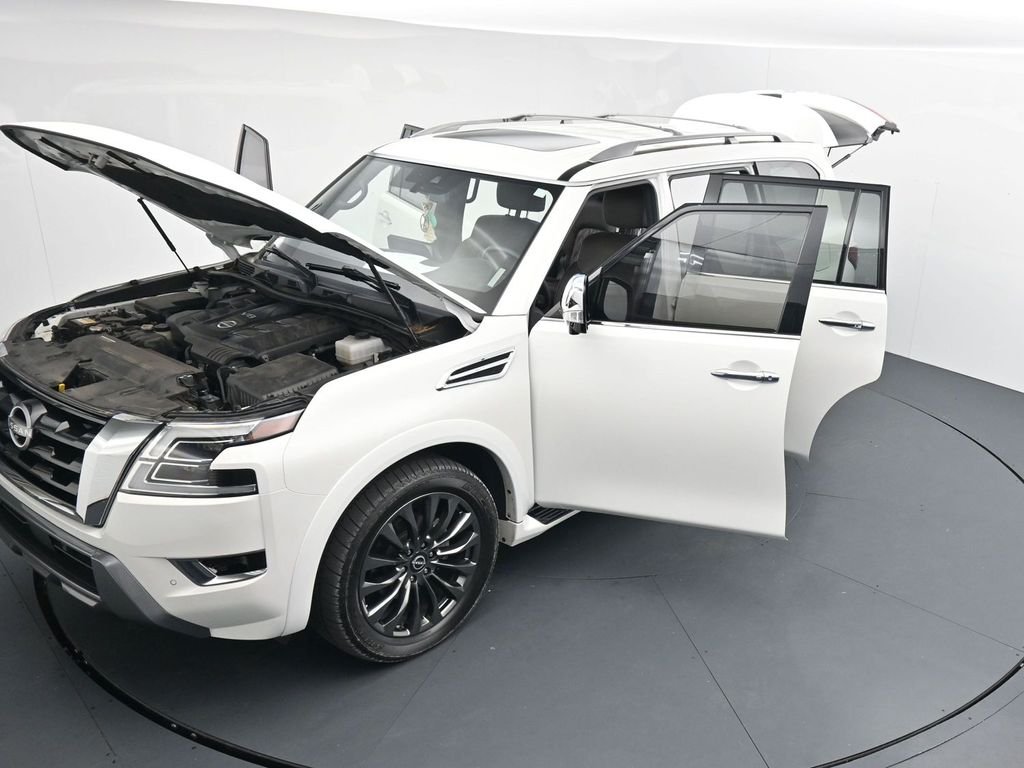 Used 2023 White Nissan Platinum image 26