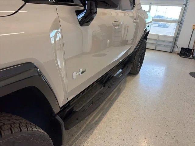 2026 GMC HUMMER EV 2X - Photo 10
