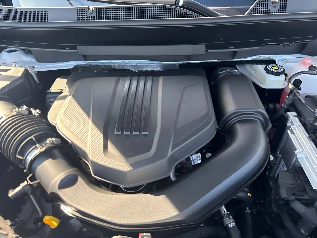 New 2027 Summit White GMC Elevation image 34