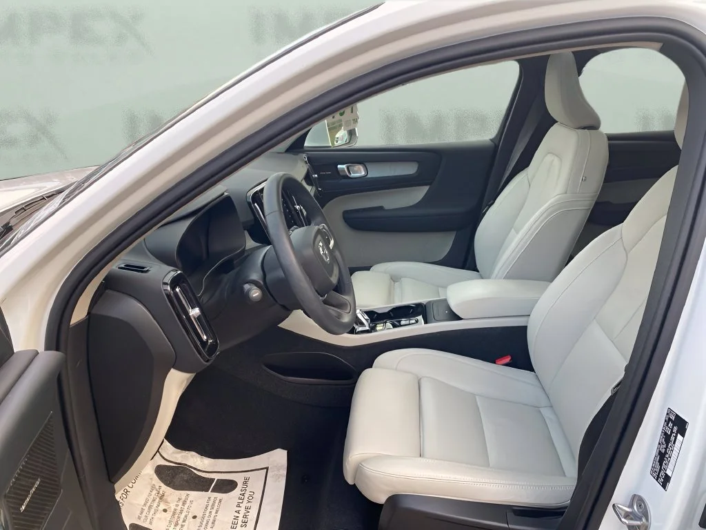 Used 2024  Volvo Ultimate Bright Theme image 9