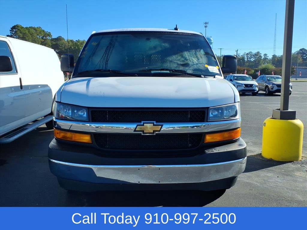 Used 2025 Summit White Chevrolet WT image 2