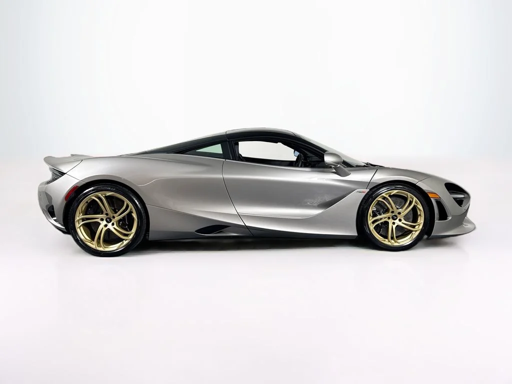 Used 2025 Blade Silver McLaren Coupe image 6