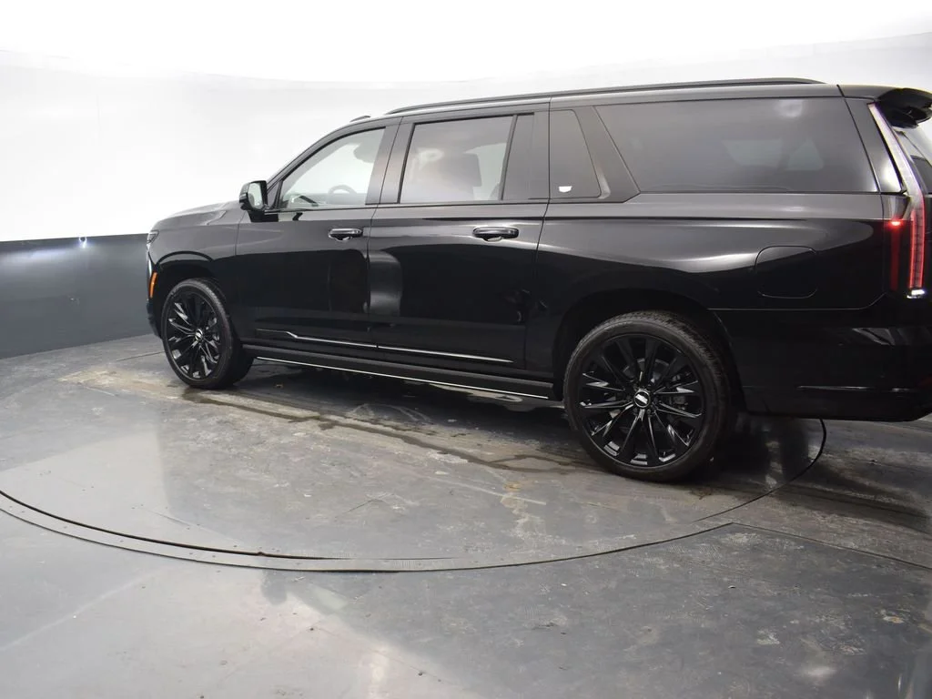Certified Used 2026 Black Raven Cadillac Platinum Sport image 4