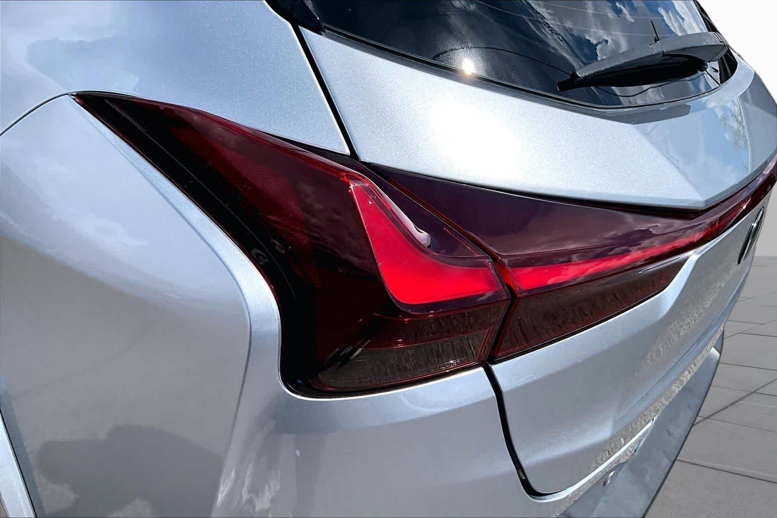 Used 2023 Iridium with Obsidian Roof Lexus F SPORT Handling image 28