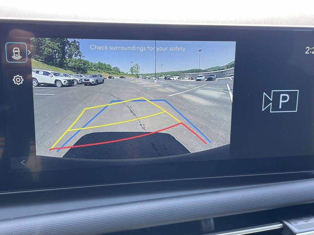 New 2026 White Hyundai SEL FWD image 39