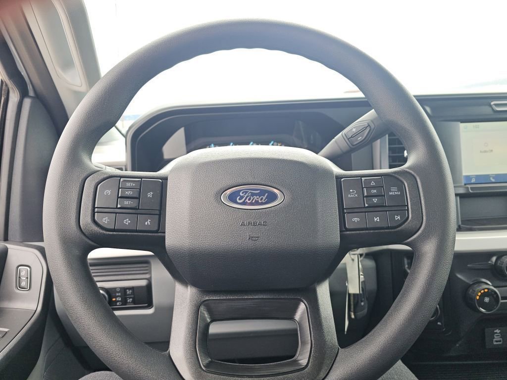 New 2026 Oxford White Ford XL image 31