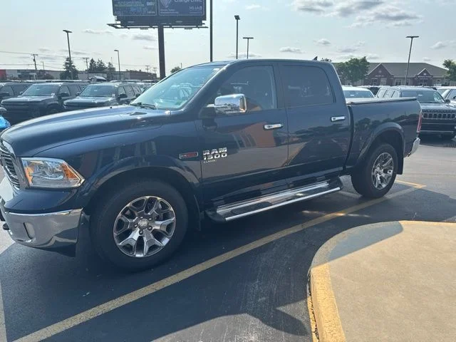 Used 2019 Patriot Blue Pearlcoat Ram Laramie image 3