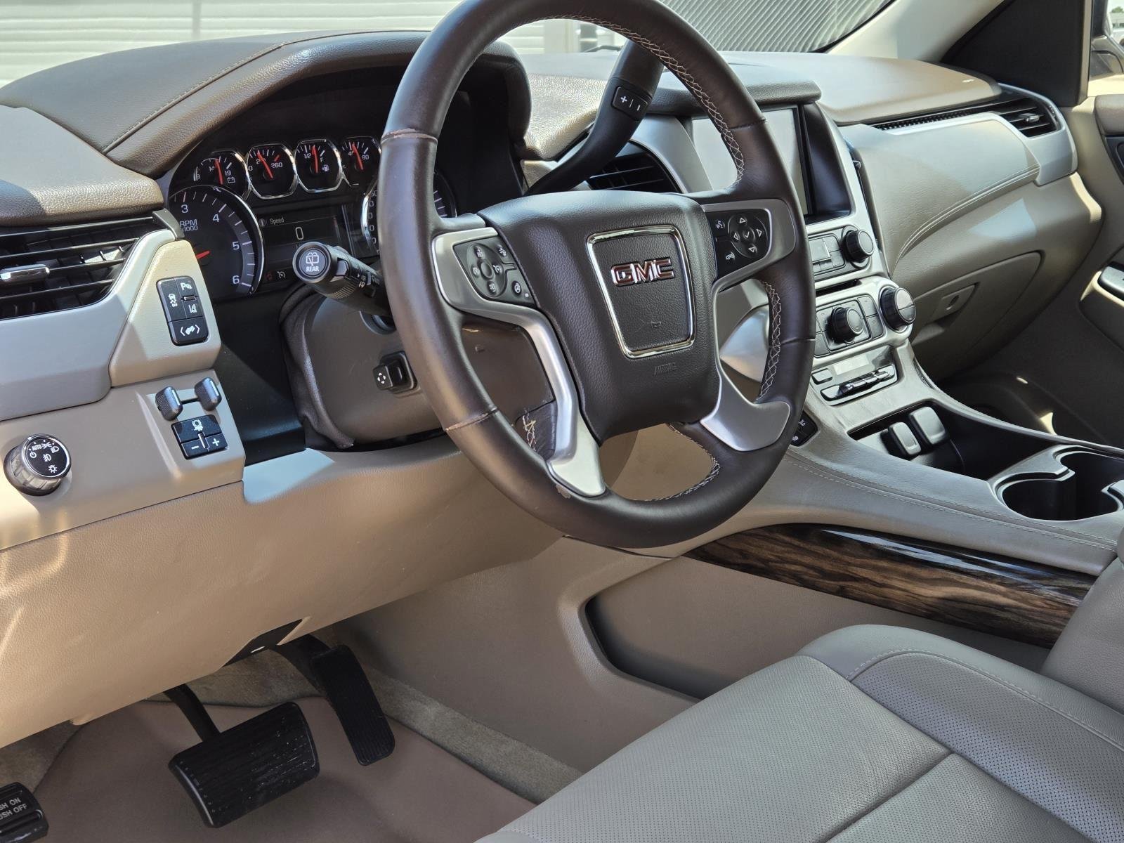 Used 2015 Champagne Silver Metallic GMC SLT image 33