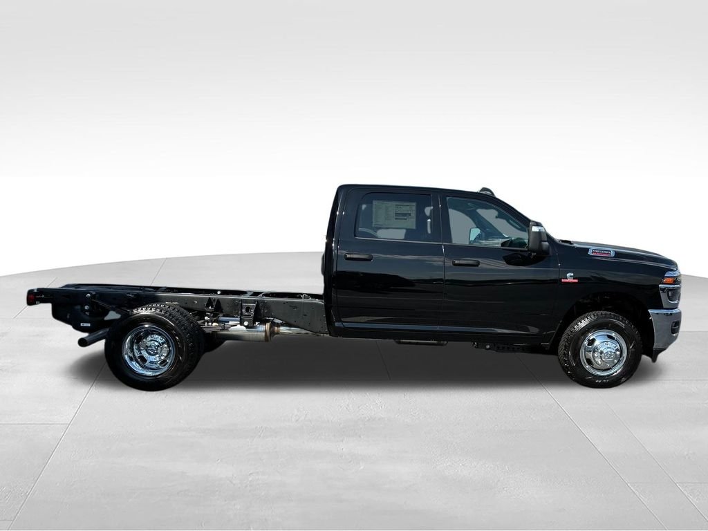 New 2026 Diamond Black Crystal Pearlcoat RAM Tradesman image 4