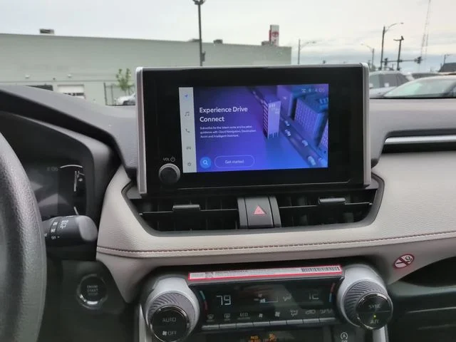 Used 2025 White Toyota XLE image 19