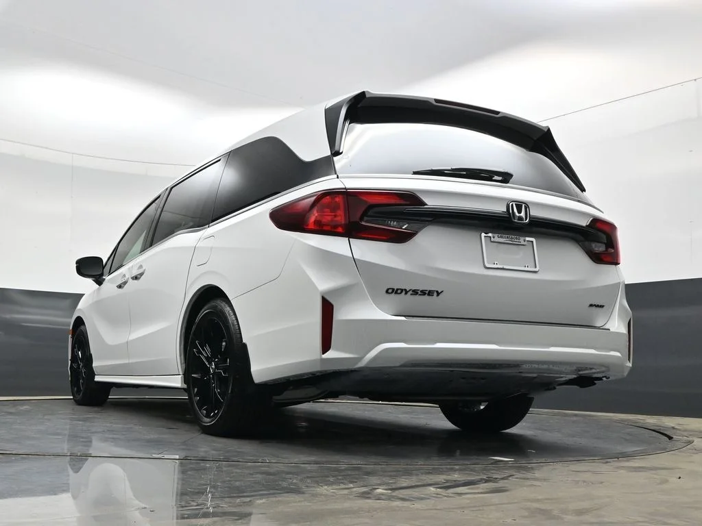 New 2026 Platinum White Pearl Honda Sport-L image 31
