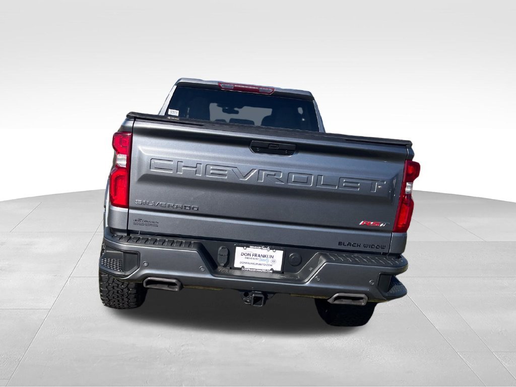 Used 2022 Gray Chevrolet RST image 4
