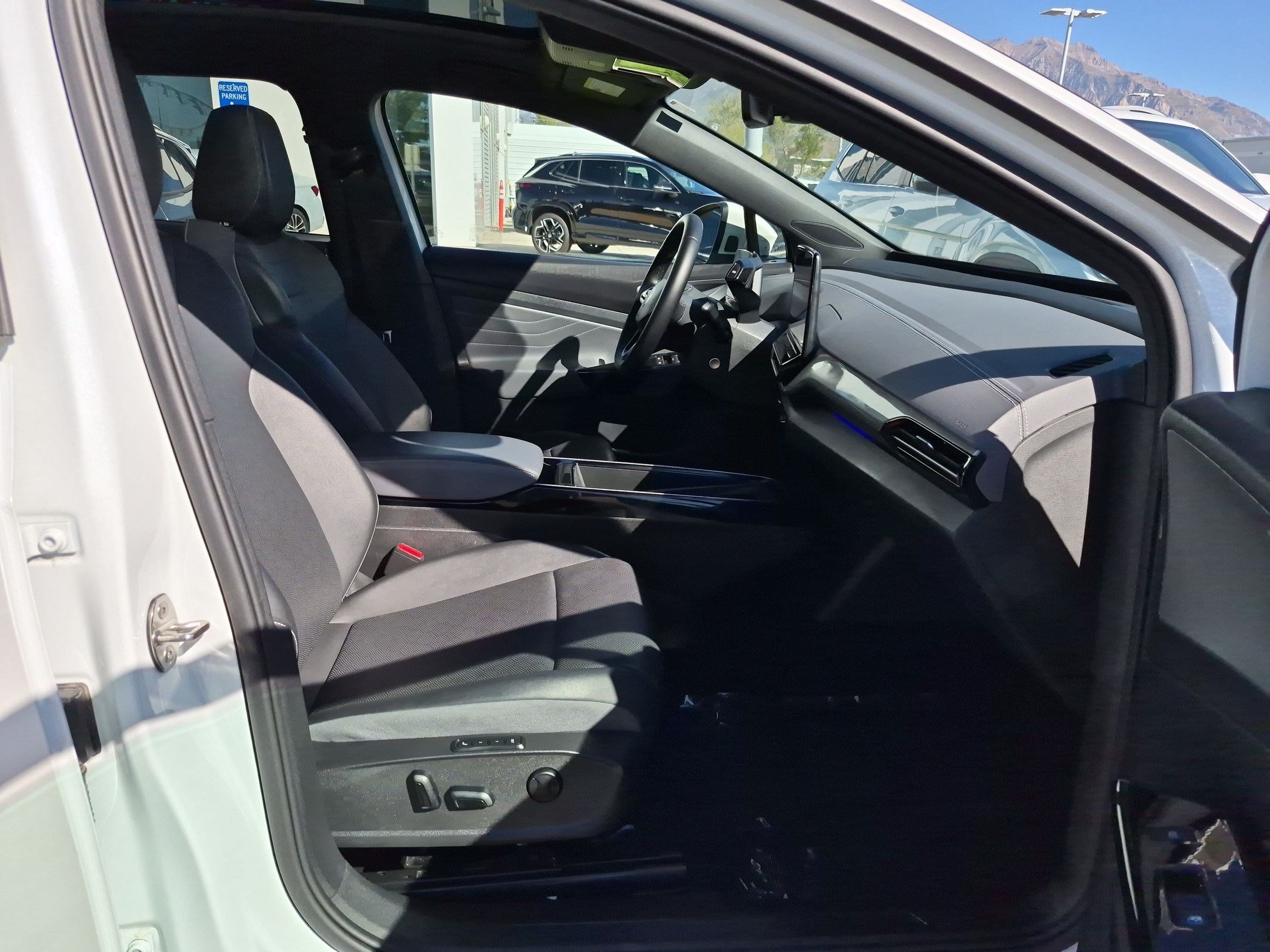 Certified Used 2023 Opal White Pearl Volkswagen Pro S image 33
