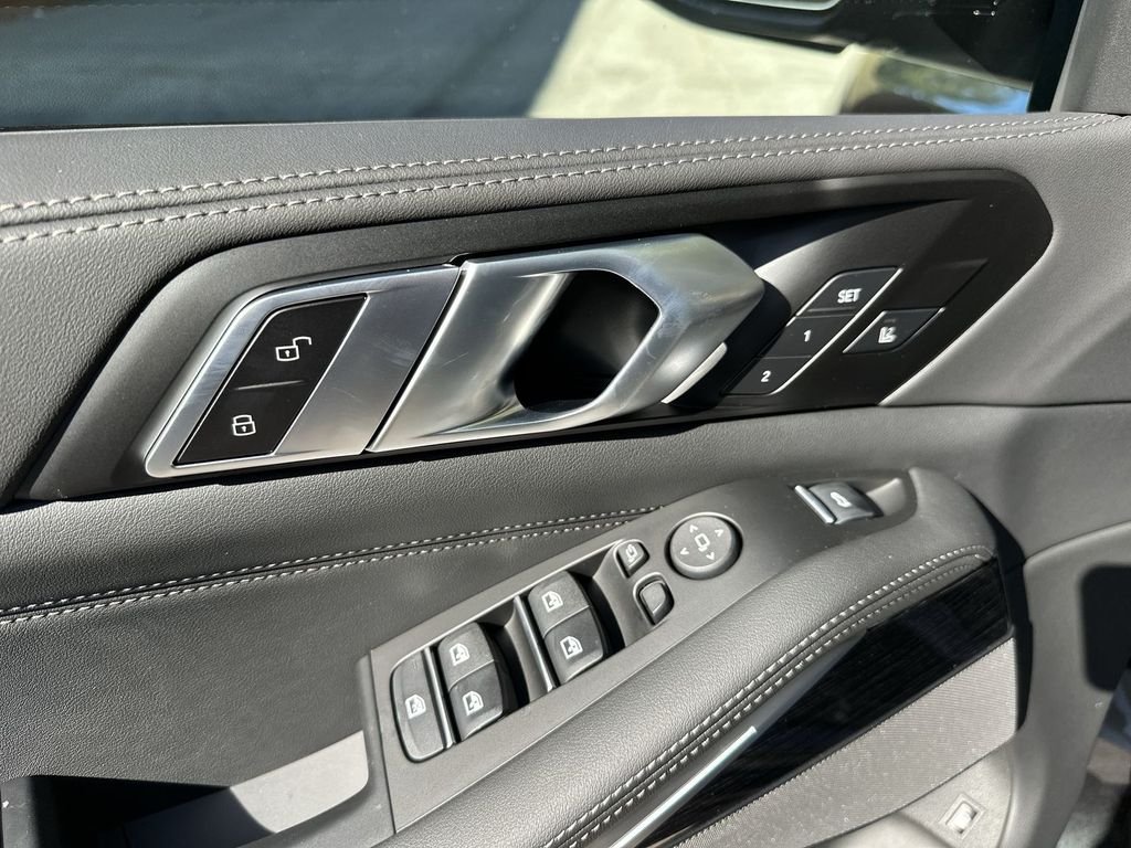 2026 BMW X5 50e - Photo 16