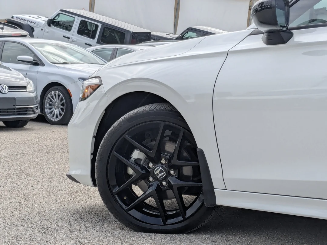 Certified Used 2025 White Honda Sport - - FWD - Honda Sensing Suite - Heated Seats - 9 Touchscreen - Wireless CarPlay & More! image 9