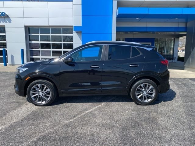 Used 2023 Black Buick Select image 2