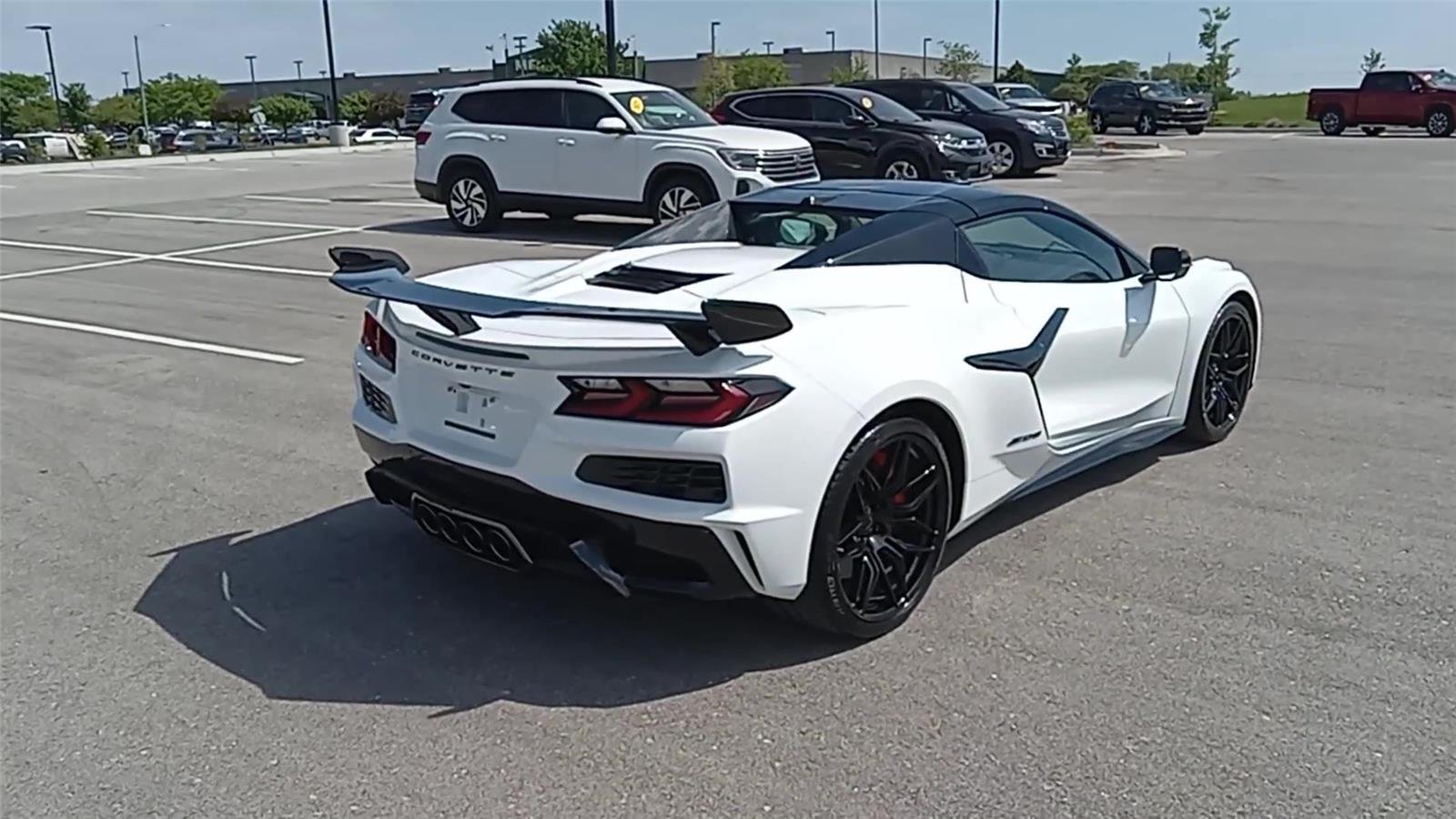 New 2026 Arctic White Chevrolet 2LZ image 8
