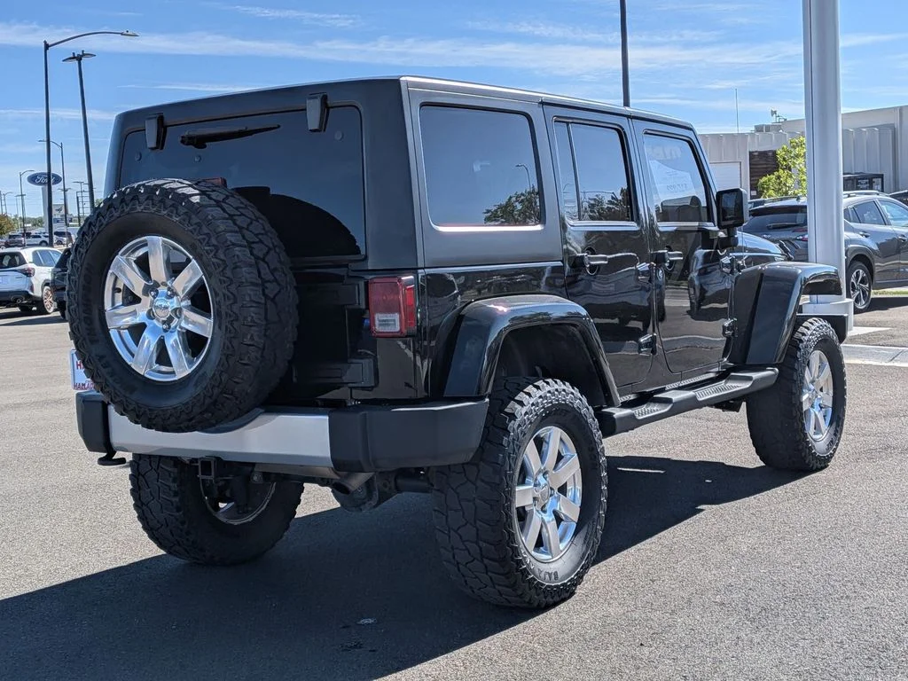Used 2013 Black Jeep Sahara image 5
