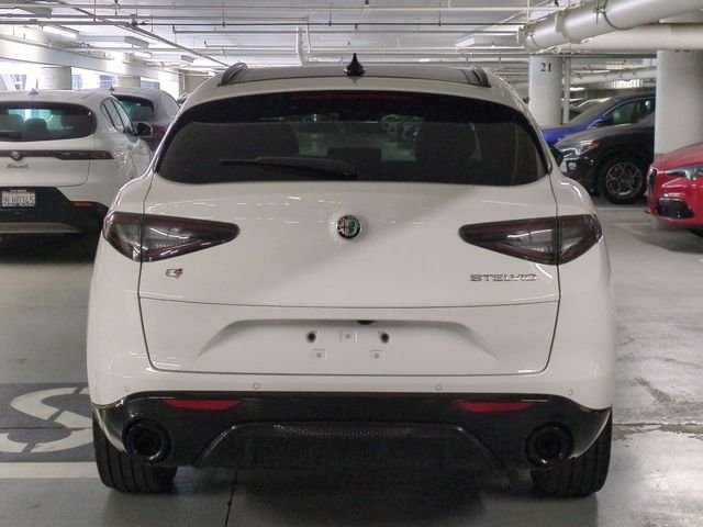 New 2026 Milano White Exterior Paint Alfa Romeo Veloce image 6