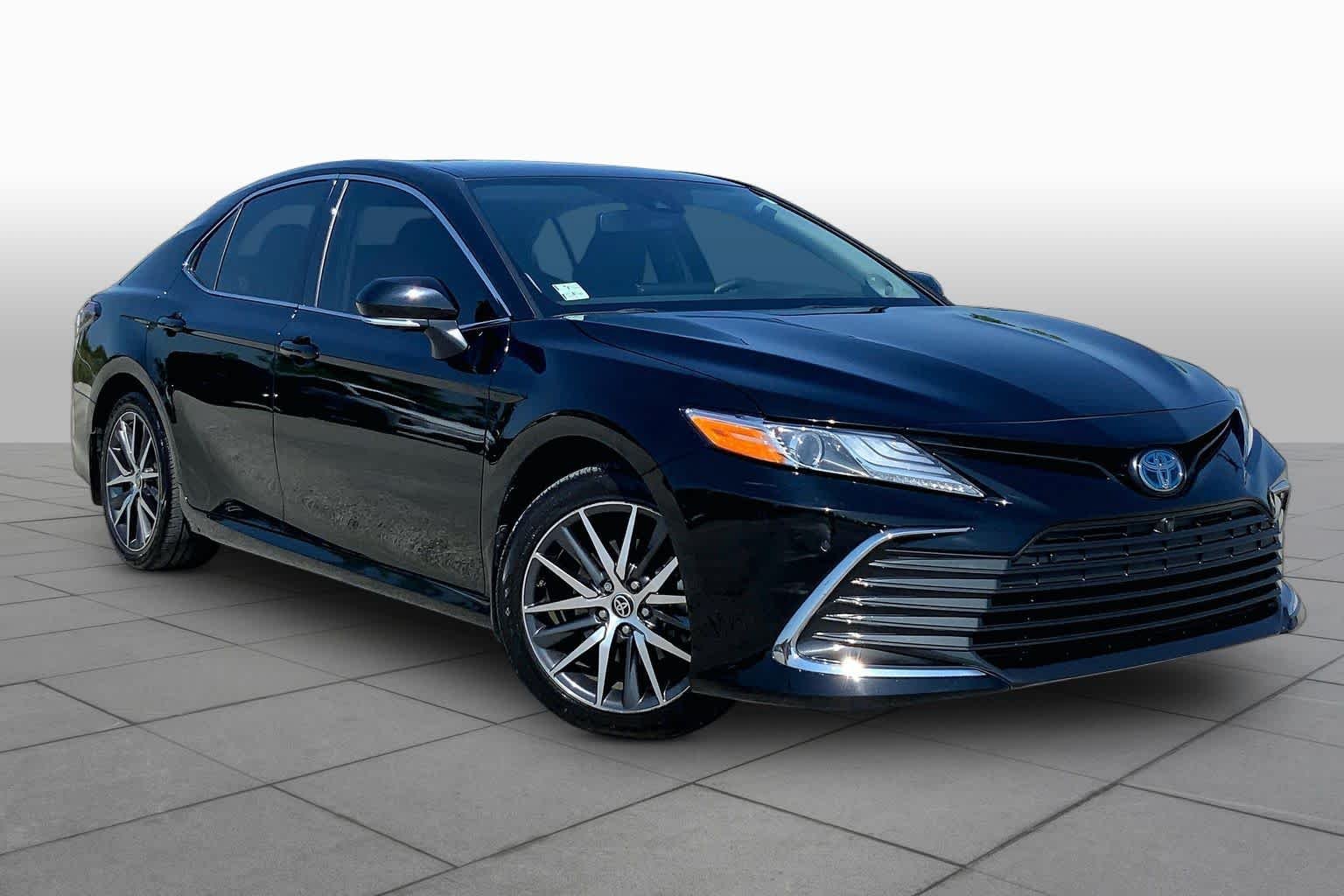 Used 2024 Midnight Black Metallic Toyota Hybrid XLE image 3