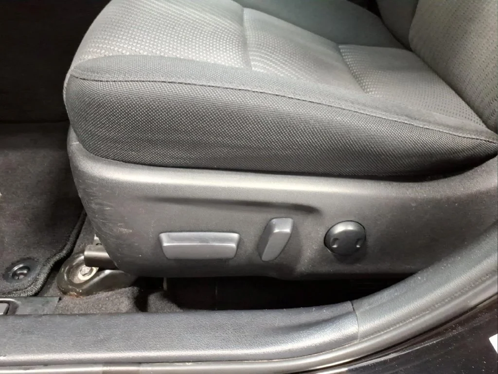 Used 2015 Attitude Black Toyota LE image 12