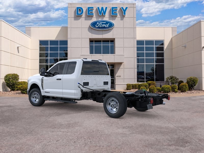 New 2026 Oxford White Ford XL image 4