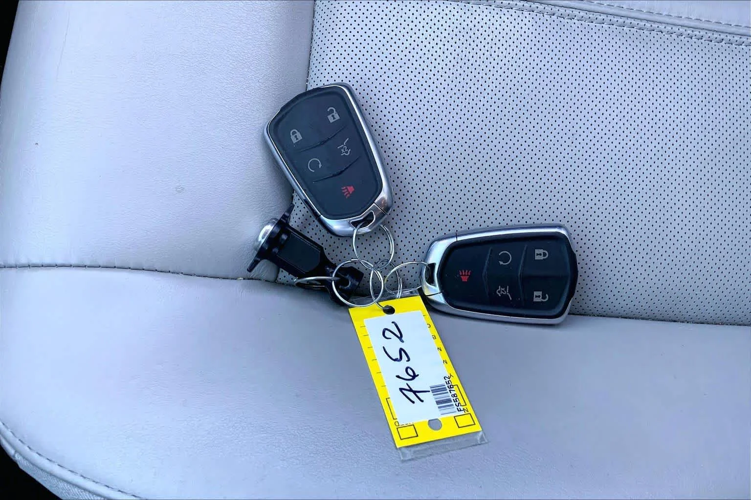 Used 2015 Platinum Ice Tricoat Cadillac Performance Collection image 15