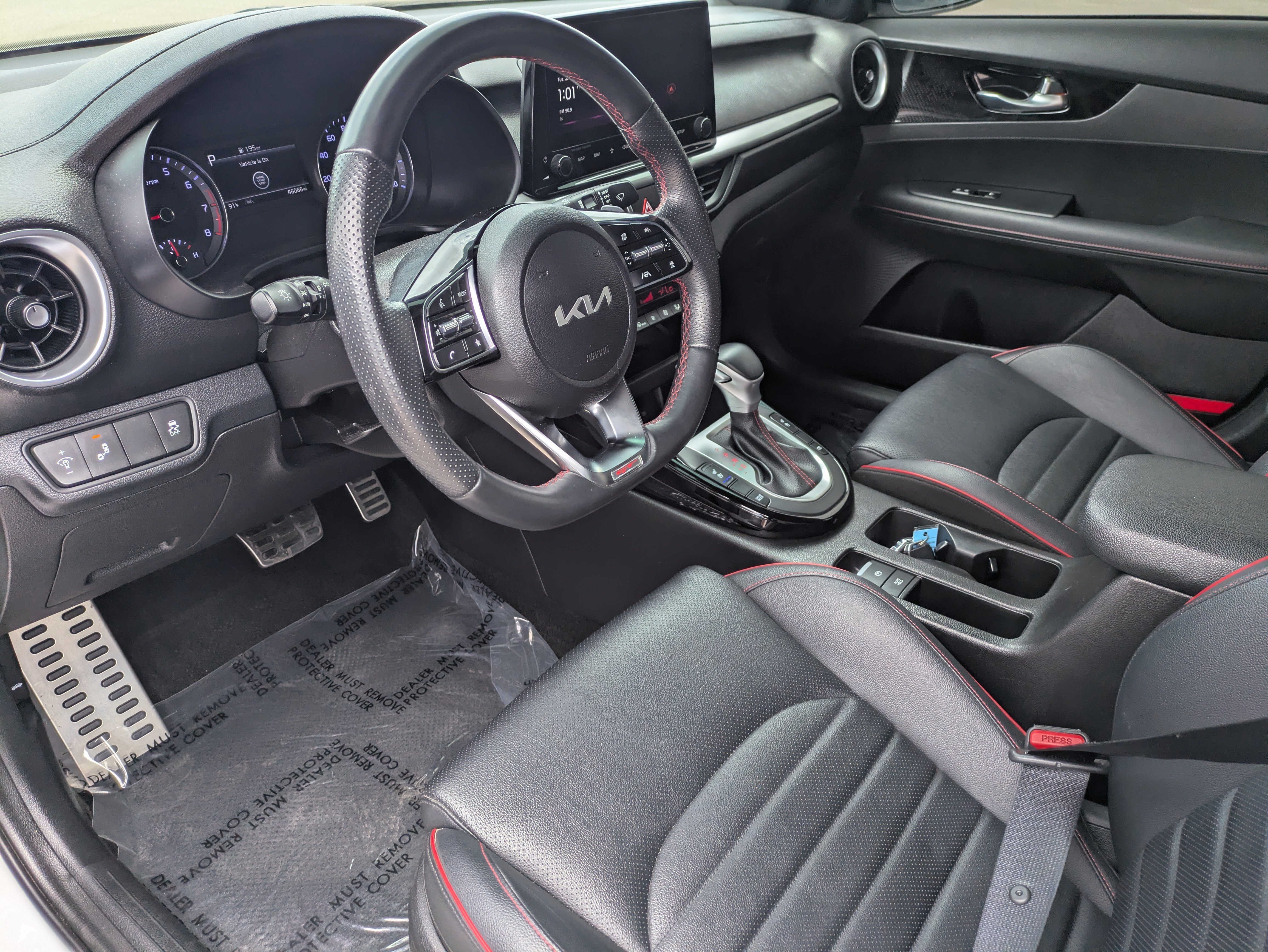 Used 2023 Snow White Pearl Kia GT image 23