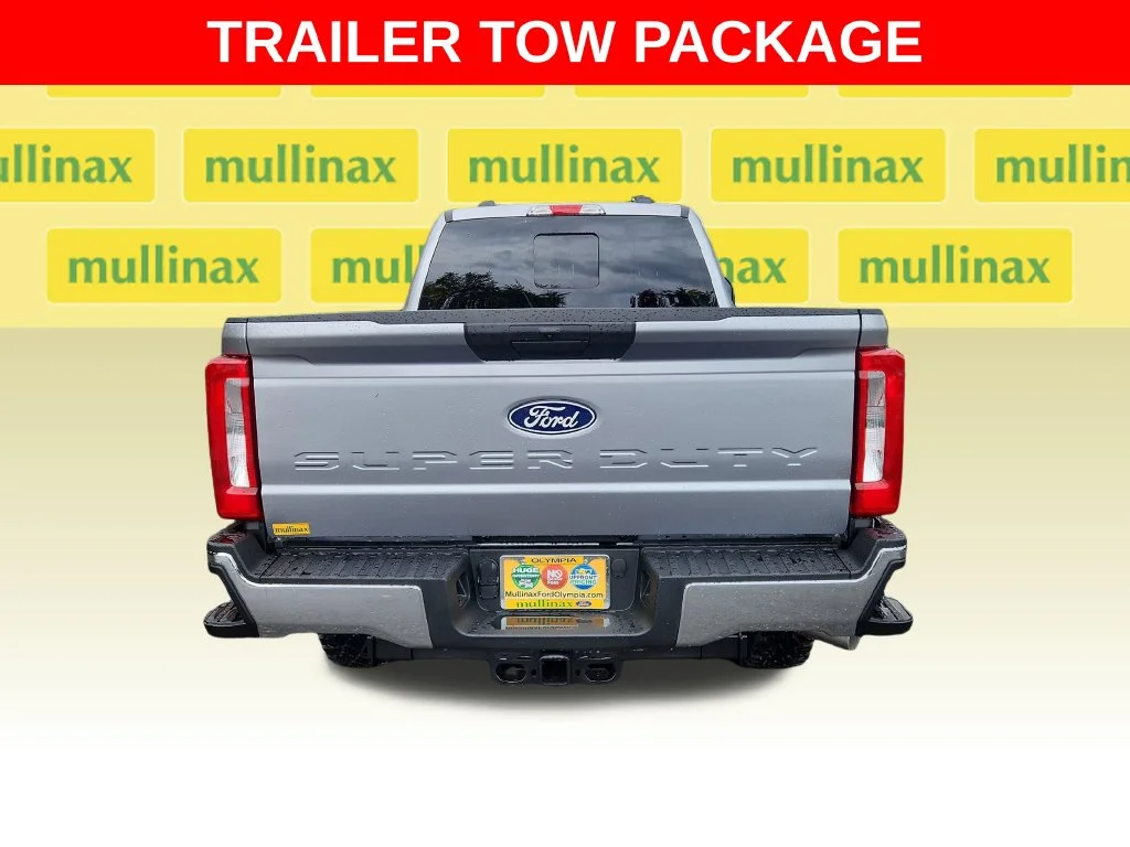 New 2027 Silver Ford XLT image 6