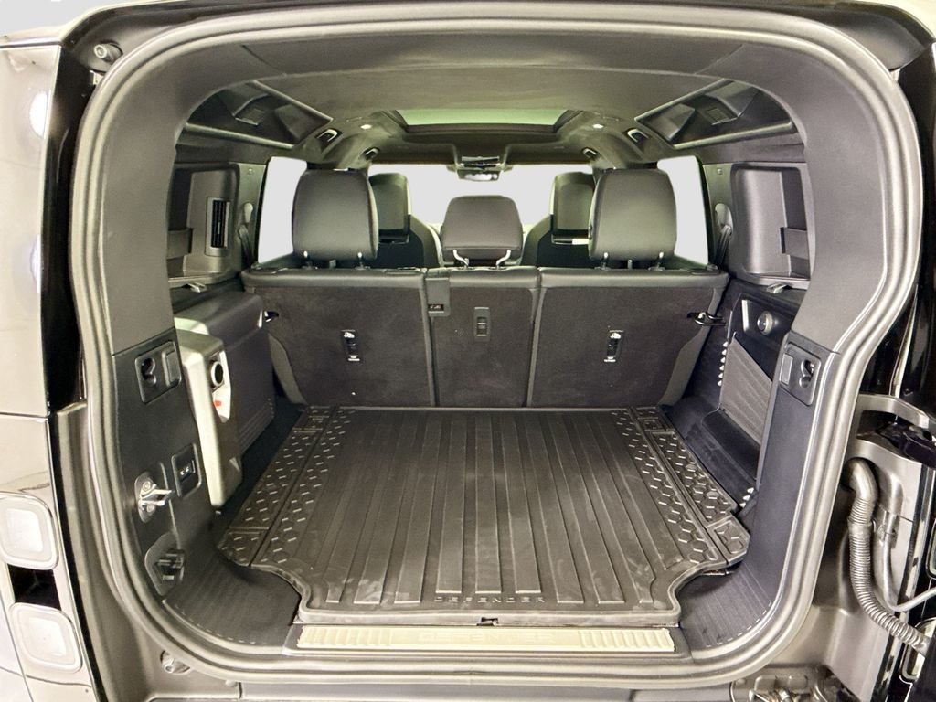 New 2026 Sargasso Blue LAND ROVER OCTA image 27
