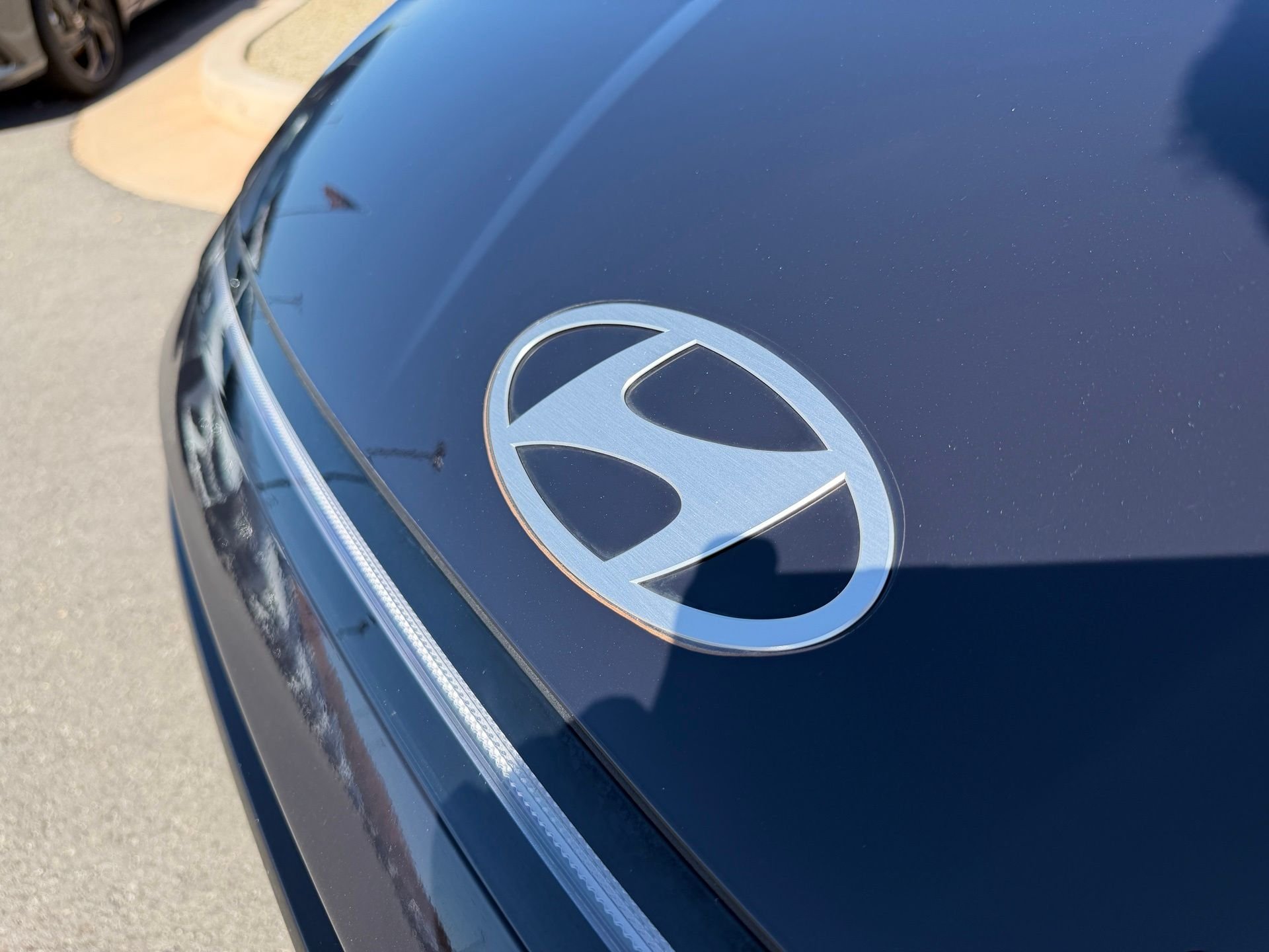 Certified Used 2025 Blue Hyundai SEL image 14