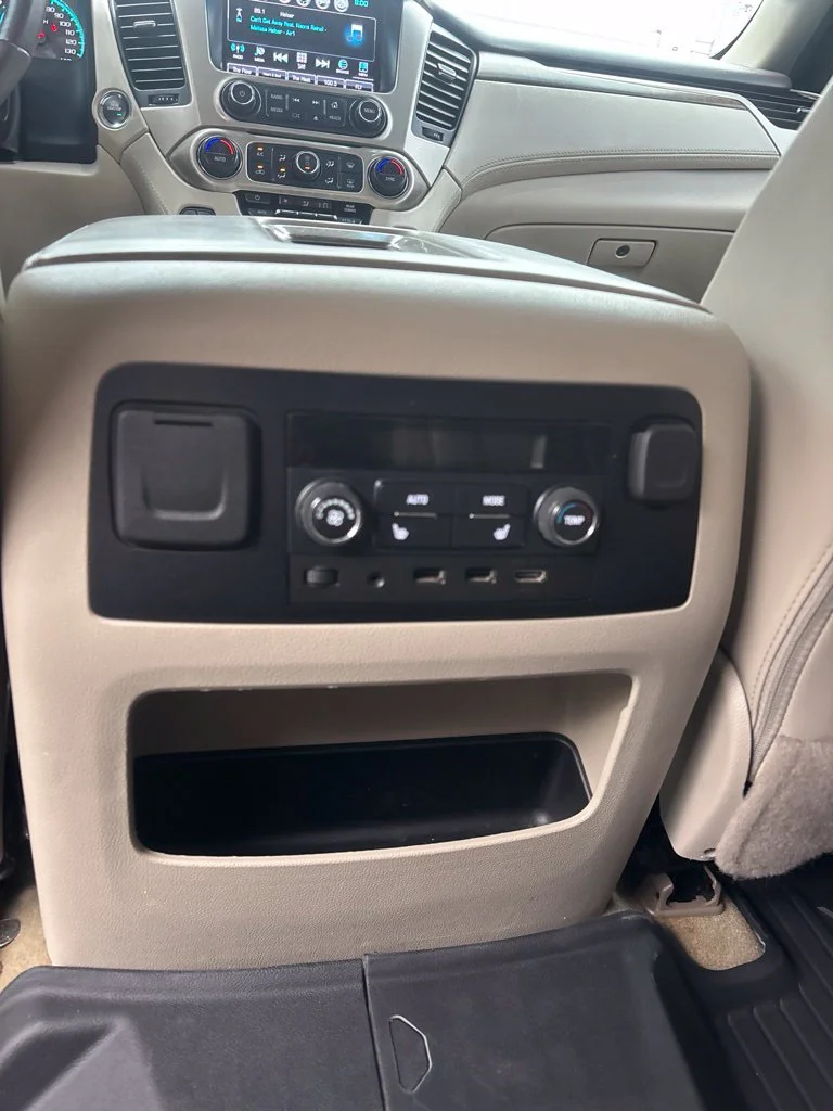 Used 2018 White GMC Denali image 32
