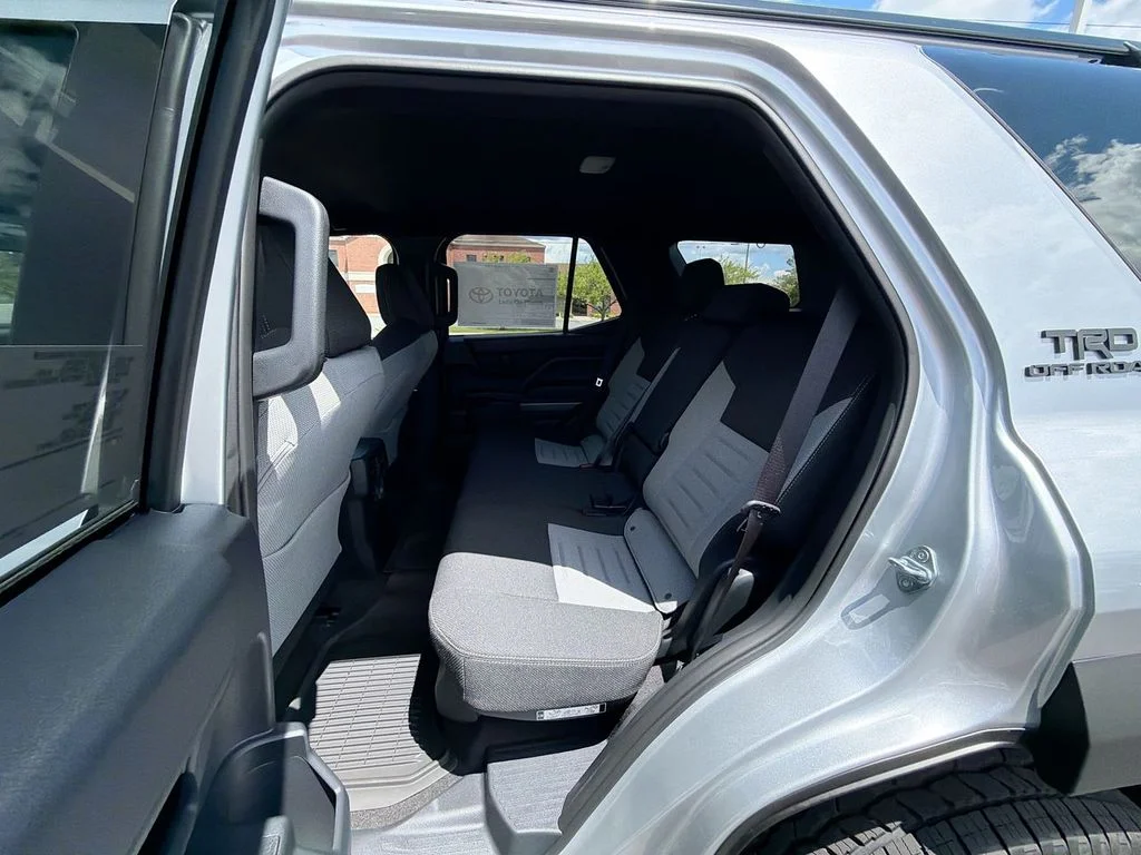 2026 Toyota 4Runner TRD Off-Road - Photo 28