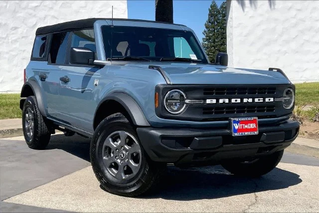 New 2025 Azure Gray Metallic Tri-Coat Ford Big Bend® image 2
