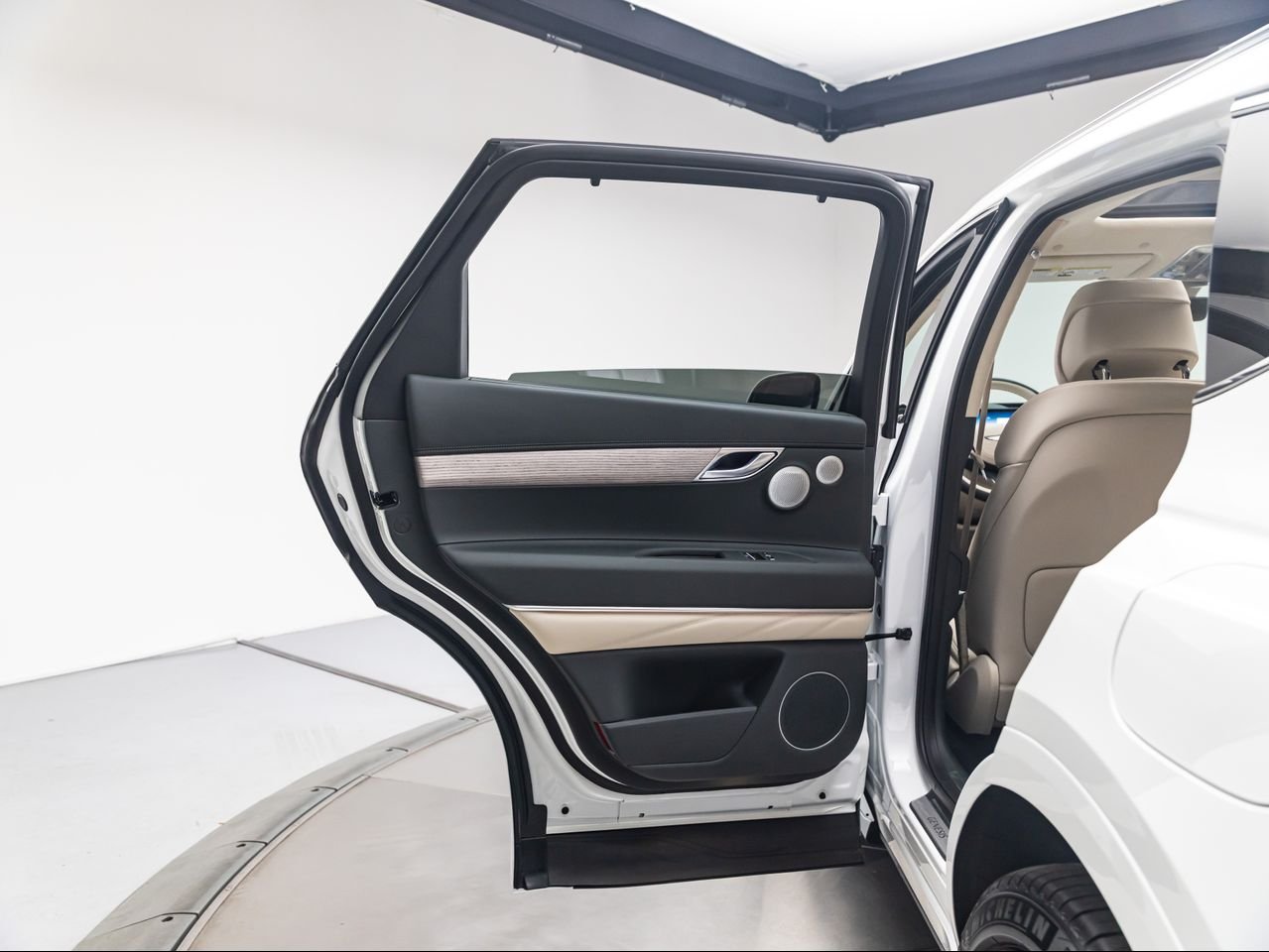New 2026 Alta White Genesis 3.5T PRESTIGE image 31