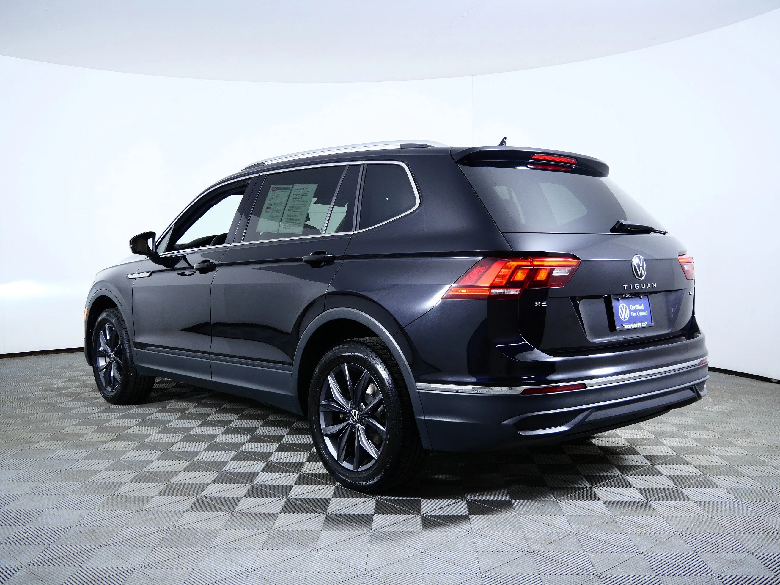Certified Used 2023 Black Volkswagen SE image 5