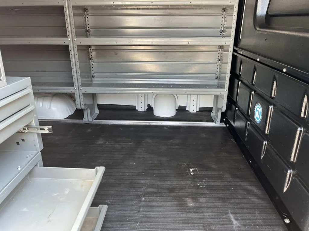 Used 2022 SUMMIT WHITE Chevrolet RWD 3500 Regular Wheelbase WT image 22