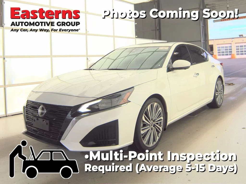 Used 2023 White Nissan 2.5 SL image 1