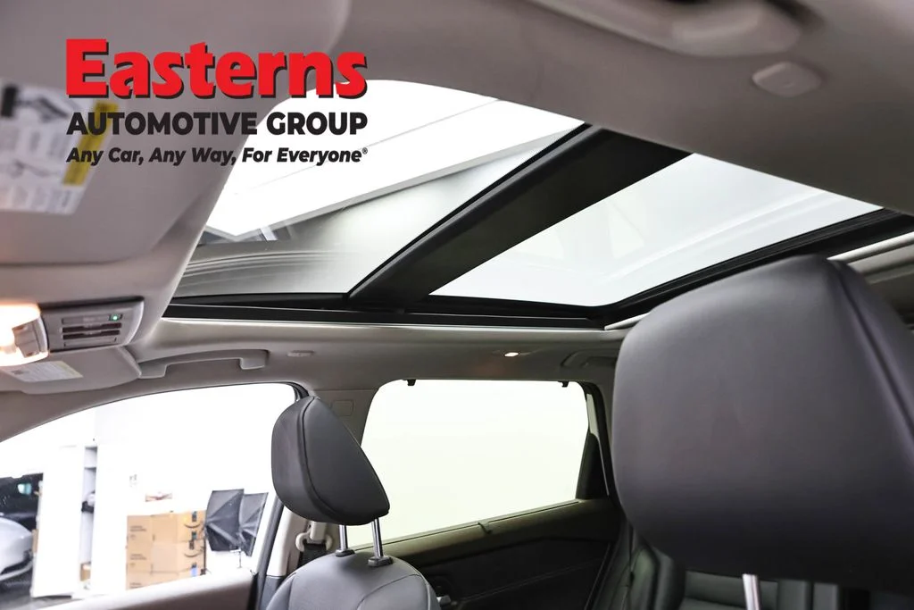 Used 2023 White Nissan SV image 35
