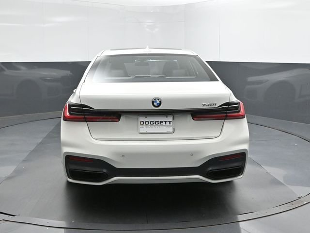 Used 2022 White BMW 740i image 5