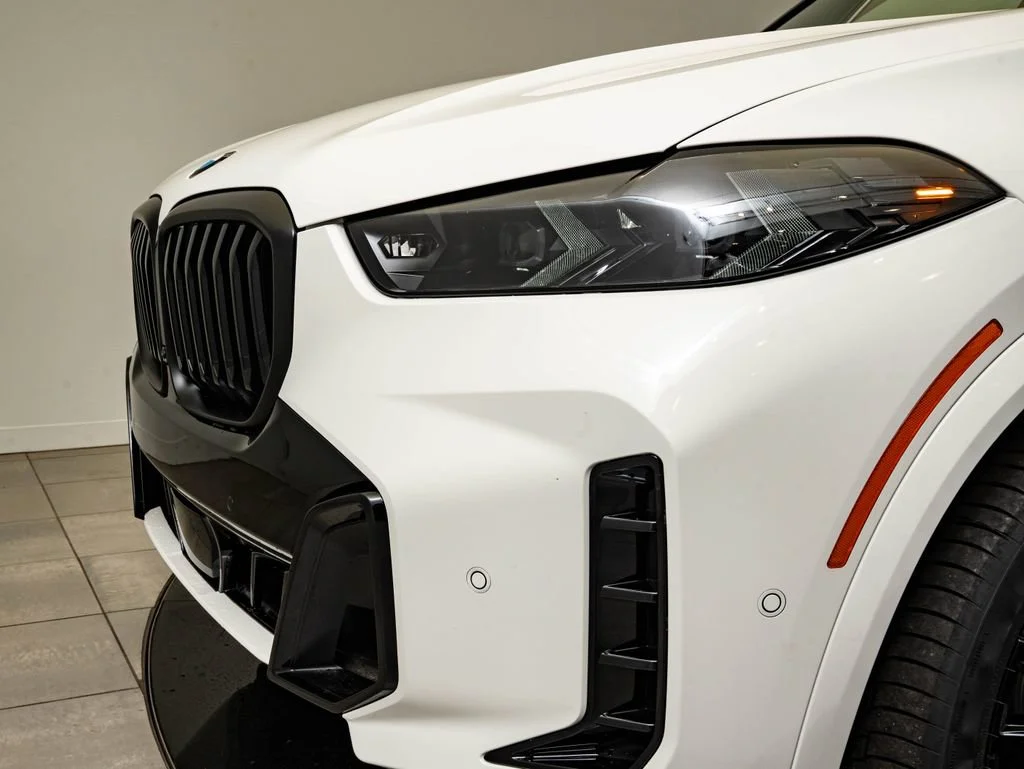 New 2026 Alpine White BMW xDrive40i image 3