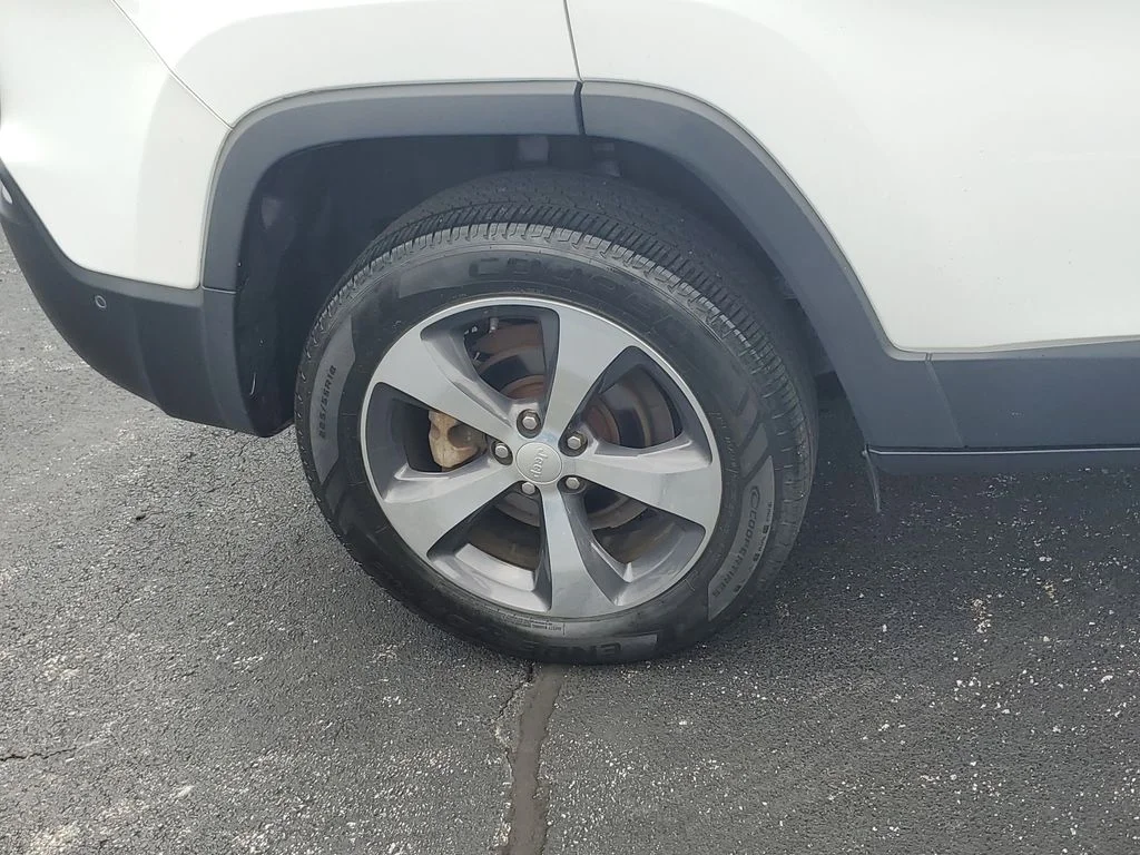 Certified Used 2019 White Jeep Limited image 5